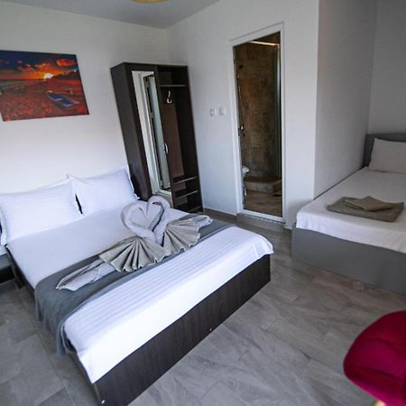 Casa Jessi Hotel 2 Mai Bagian luar foto